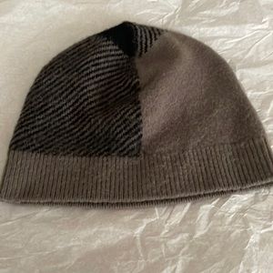 Men’s Burberry Beanie Hat.